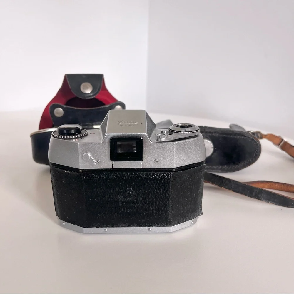 VTG Ihagee Dresden Exakta 500 35mm Camera Carl Zeiss Jena Tessar 50mm 1:2.8 Lens